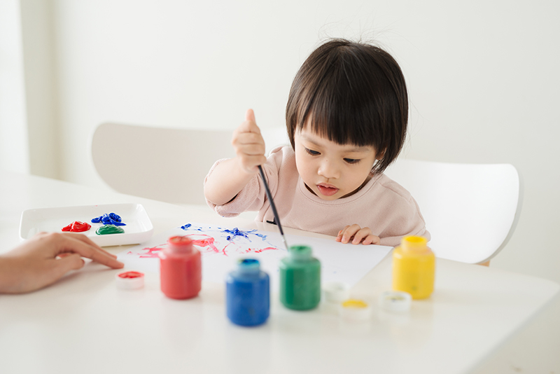 866068456_Preschoolers_at_play